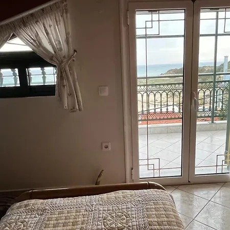 מלון דירות Akti Arcoudi ארקודי
